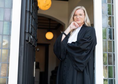 MEET THE LAWYER – Iris D’Hont